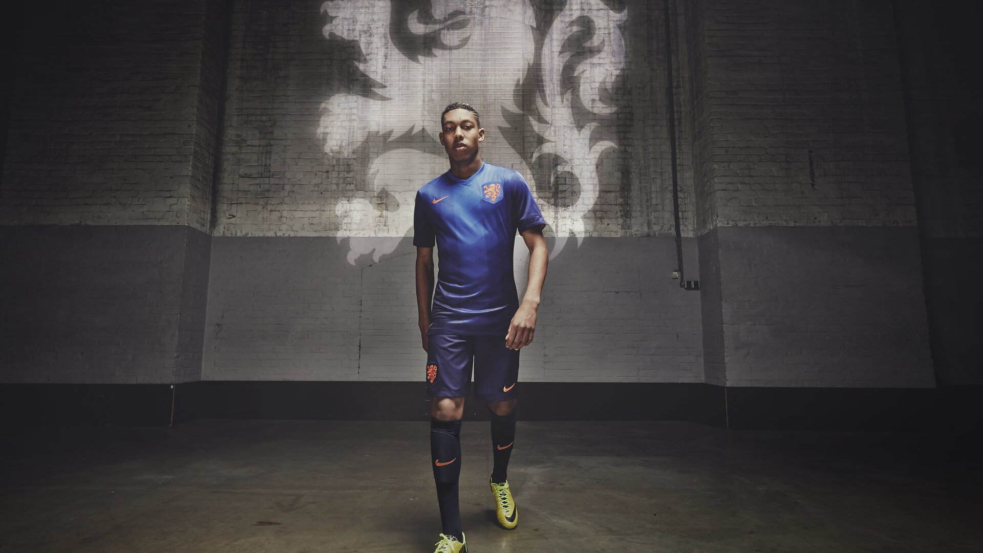 欧冠半决赛之夜，门迪对手完全无解