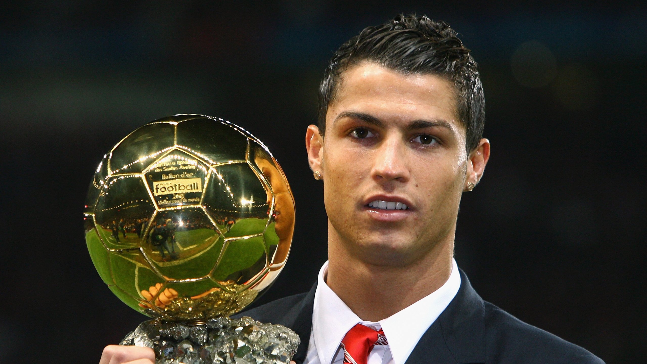 爱游戏tv-西甲德比战火未熄，葡萄牙新星已在欧冠淘汰赛宣告新时代来临