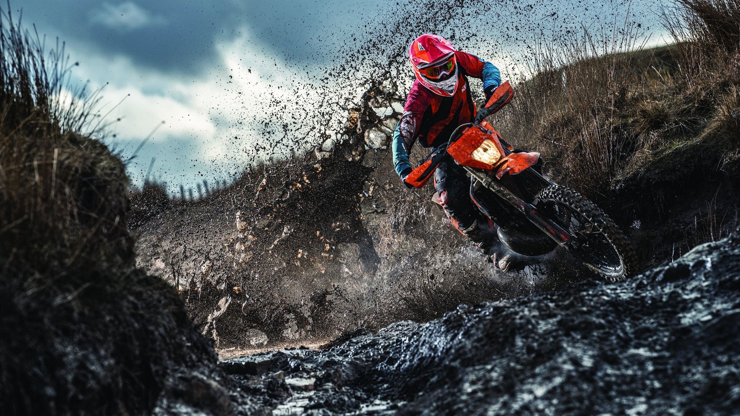 关键先生伊萨克，从几内亚丛林到尼斯海岸的突围之路